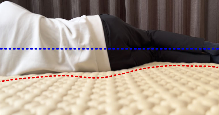 VENUS BED 国産ポケットコイルマットレスで横向き寝をしてもバランス良く寝姿勢を整えてくれる。